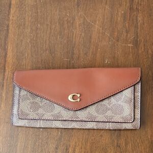 NWOT Coach Wyn Colorblock Wallet